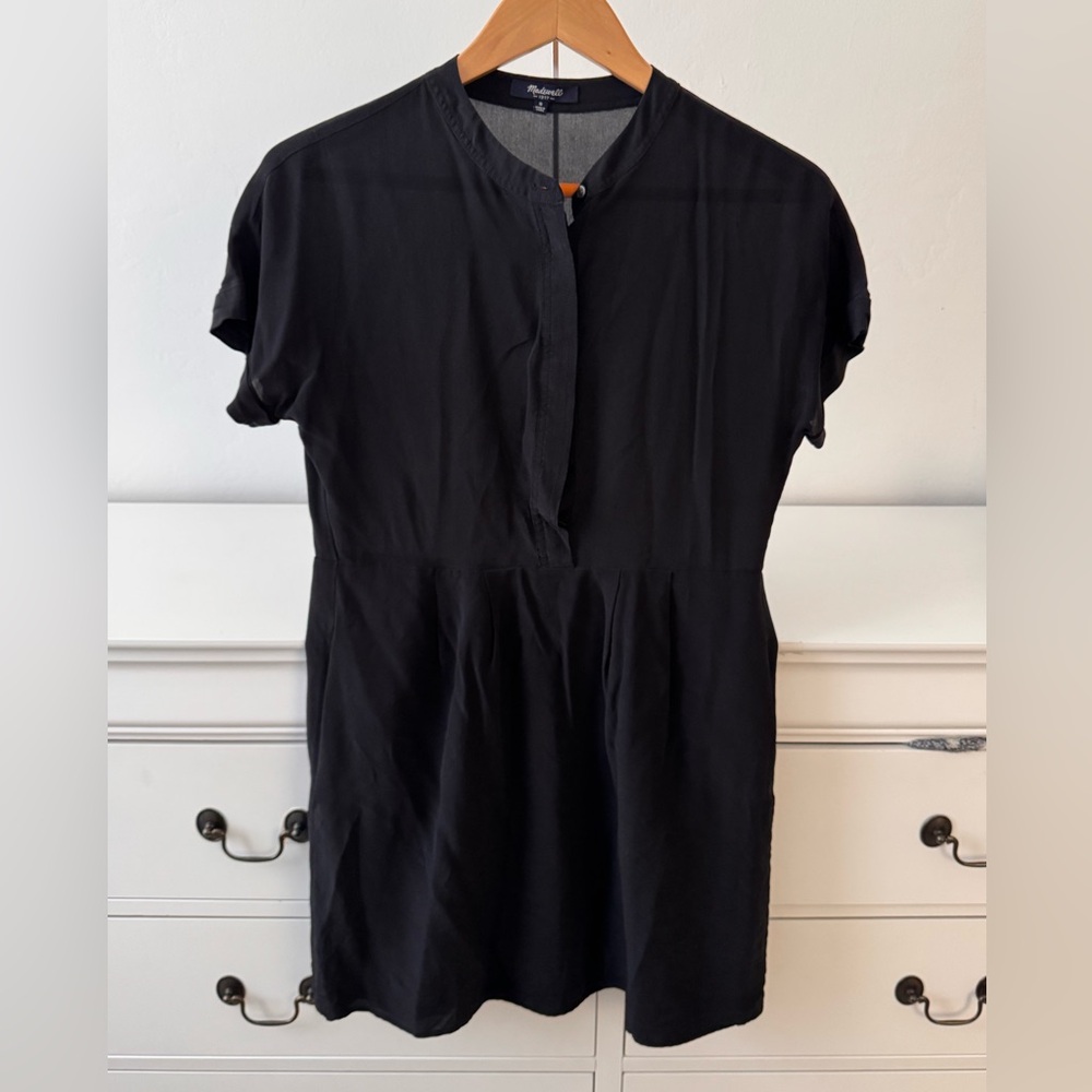 Madewell Black Short Sleeve Dress with Keyhole Neck